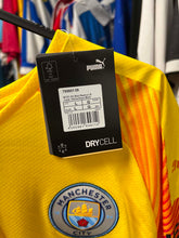 Load image into Gallery viewer, Manchester City 2019-2020 Goalkeeper Shirt (BNWT) L