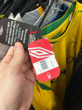 Load image into Gallery viewer, Nottingham Forest 2005-2006 Away Shirt (BNWT) XL