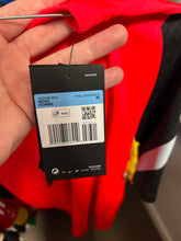 Load image into Gallery viewer, Liverpool 2019-20 Training Shirt (BNWT) M
