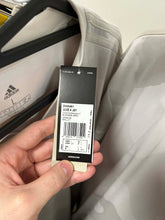 Load image into Gallery viewer, Juventus 2019-2020 Away Shirt (BNWT) L
