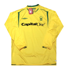 Load image into Gallery viewer, Nottingham Forest 2005-2006 Away Football Shirt (BNWT)
