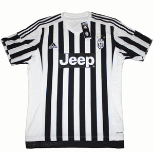 Juventus 2015-2016 Home Football Shirt Medium 